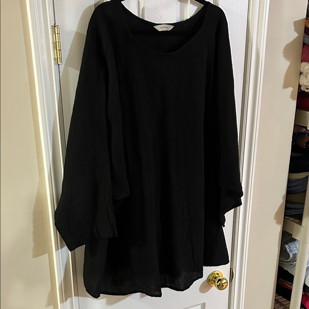 Elizabeth Suzann lightweight linen Tunic